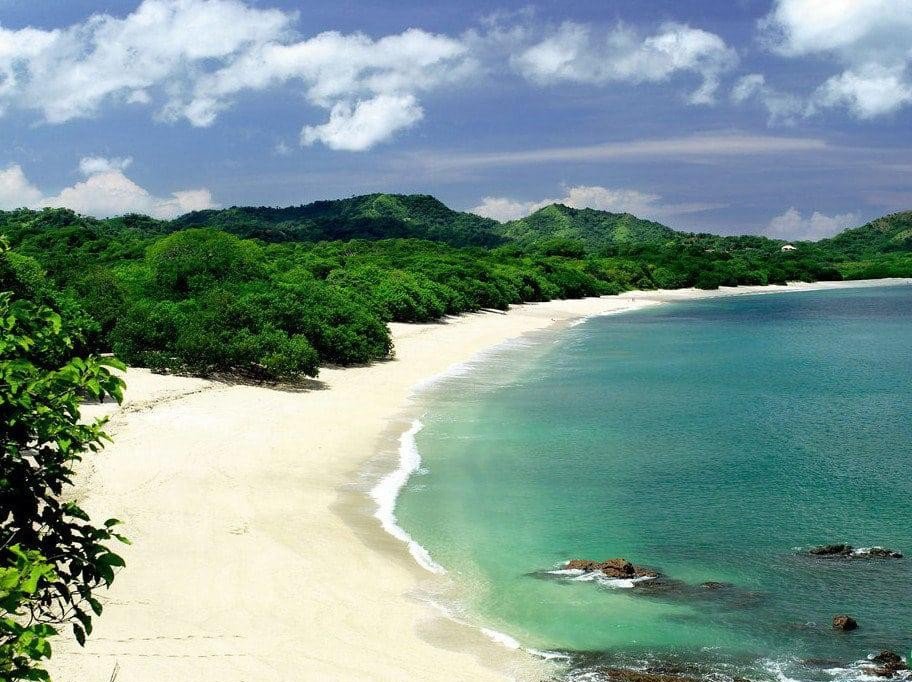 Quiet turquoise-water bay along the Guanacaste coast, Costa Rica